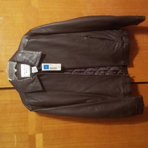 Covington genuine leather bomber jacket.Size Medium Brown leather...nwt...